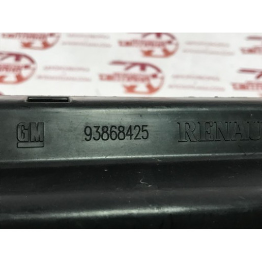 Жабо левое Renault Trafic III 2014-2021 668634247R